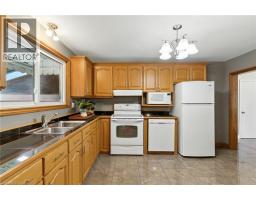 10 SHEFFIELD Avenue - 12