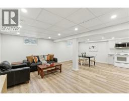 10 SHEFFIELD Avenue - 35