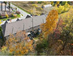 106 MAPLEVALE Drive - 42