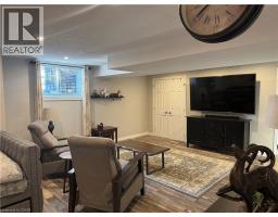 42 GRAYDON Drive - 20