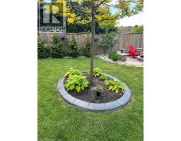 42 GRAYDON Drive - 31