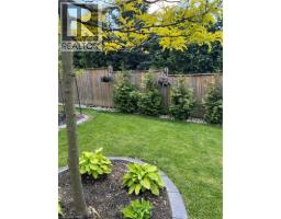 42 GRAYDON Drive - 34