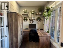 42 GRAYDON Drive - 8