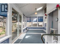 153 PINEDALE Drive - 33