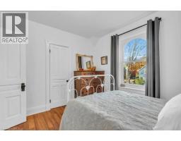 218 HERBERT Street - 26