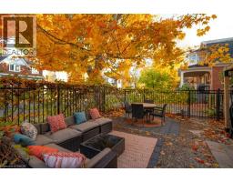 218 HERBERT Street - 3