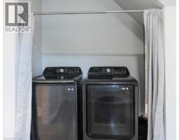 211 MCNAB Street W - 15