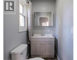 211 MCNAB Street W - 16