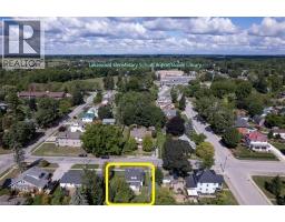 211 MCNAB Street W - 32