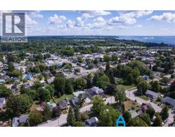 211 MCNAB Street W - 34