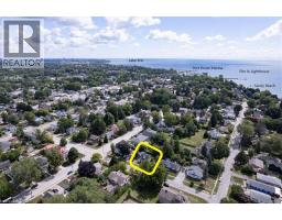 211 MCNAB Street W - 35