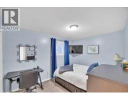 54 MORGAN Drive - 32