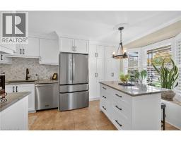 41 BALMORAL Court - 14