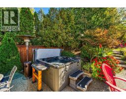 41 BALMORAL Court - 37