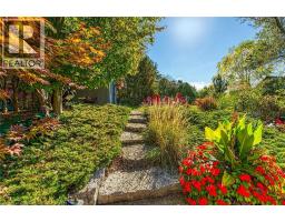 41 BALMORAL Court - 42