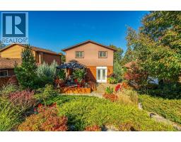 41 BALMORAL Court - 44