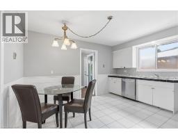 30 PRETORIA Road - 12