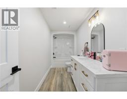 48 REBECCA Drive - 24