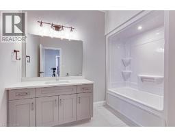 381 ARGYLE Avenue - 4