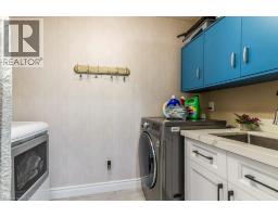 19 APPLE RIDGE Drive - 12