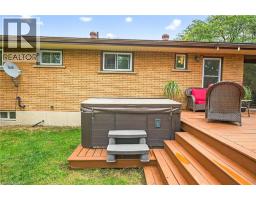 49 ERIE Avenue N - 36