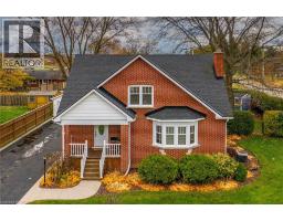 11 SHERRING Street S - 1