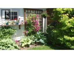 11 SHERRING Street S - 37