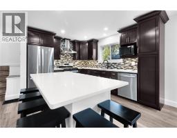 17 CHURCH Street E - 9