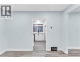 392 VICTORIA Street S - 12