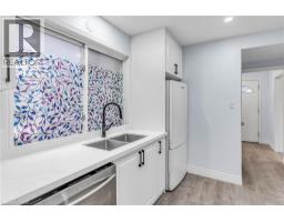 392 VICTORIA Street S - 15