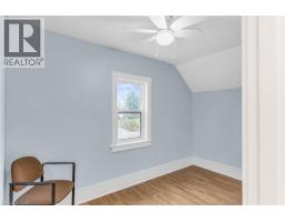 392 VICTORIA Street S - 35