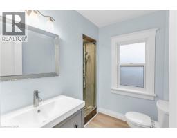 392 VICTORIA Street S - 37