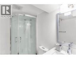 392 VICTORIA Street S - 42