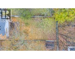 392 VICTORIA Street S - 49