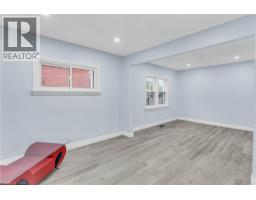 392 VICTORIA Street S - 8