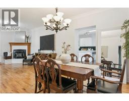 132 QUEEN Street W - 22