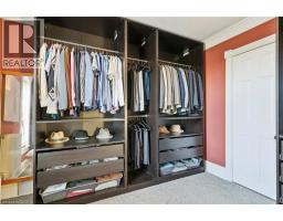 132 QUEEN Street W - 31