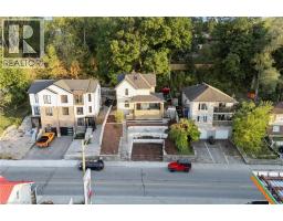 132 QUEEN Street W - 45