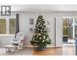 33 THOMPSON Drive - 10