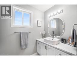 33 THOMPSON Drive - 16