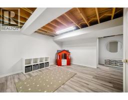 33 THOMPSON Drive - 22