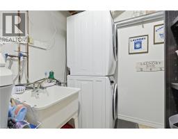 48 ALDERSON Drive - 39