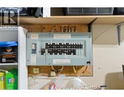 48 ALDERSON Drive - 42