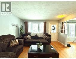 66 CHALMERS Street S - 10