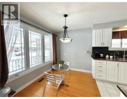 66 CHALMERS Street S - 14