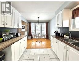 66 CHALMERS Street S - 18