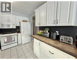 66 CHALMERS Street S - 20