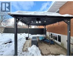 66 CHALMERS Street S - 41