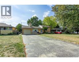 1235 TOUKAY Crescent - 2