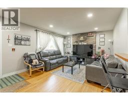 1235 TOUKAY Crescent - 4